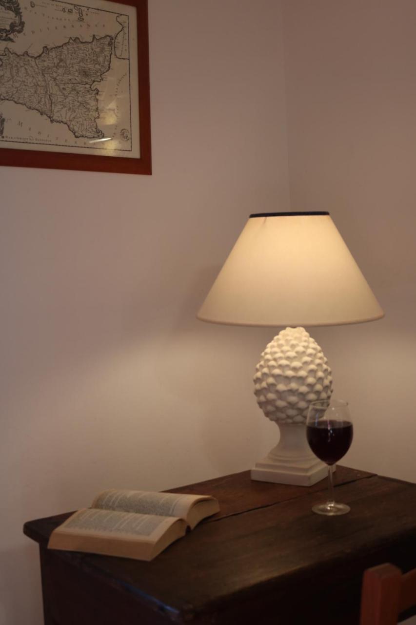 أكيتْريتْسا Villa Delle Palme المظهر الخارجي الصورة